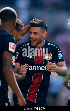 Duesseldorf, Germania 1. Fussball Bundesliga -, Giornata 2 Fortuna Duesseldorf : Bayer Leverkusen 1-3 su 24. Agosto 2019 in Merkur - Spiel Arena Stadium di Duesseldorf / Germania Kevin VOLLAND (LEV) Foto: Norbert Schmidt, Duesseldorf Foto Stock