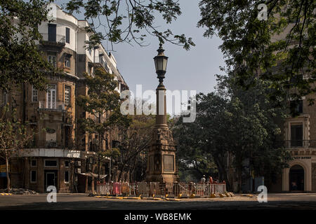 18 feb 2007-Port fiducia la guerra mondiale I memorial in Ballard Estate un vecchio stile Europeo business district a sud di Mumbai India Maharashtra Foto Stock