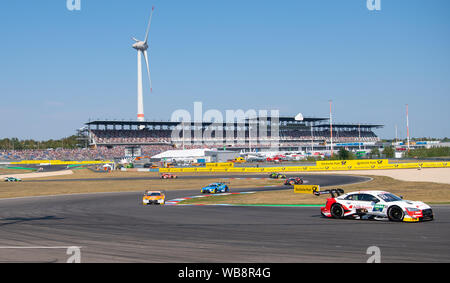 Klettwitz, Germania. 25 Ago, 2019. Motorsport: German Touring Car Masters, Lausitzring, seconda gara. DTM racing cars guidare attraverso la pista. Credito: Monika Skolimowska/dpa-Zentralbild/dpa/Alamy Live News Foto Stock