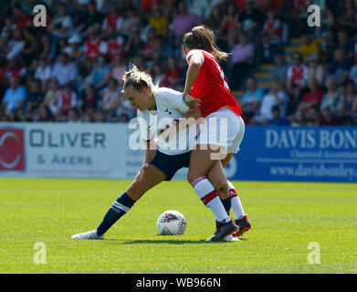 Boreham Wood, Regno Unito. 25 Ago, 2019. BOREHAMWOOD, Inghilterra - AGOSTO25: Josie verde del Tottenham Hotspur Ladies durante la partita amichevole tra le donne di Arsenal e Tottenham Hotspur a Prato Park Stadium il 25 agosto 2019 in Boreham Wood, Inghilterra azione di Credito Foto donne Credit: Azione Foto Sport/Alamy Live News Foto Stock
