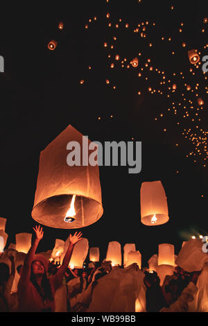 Lanterns festival, Yee Peng e Loy Khratong in Chiang Mai in Thailandia