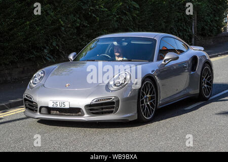 25Noi Porsche 911 s s-a in Ormskirk Motorfest in Lancashire, Regno Unito Foto Stock