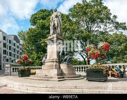 Edward VII statua all Unione Terrazza in unione Streeet Aberdeen Scotland Regno Unito Foto Stock