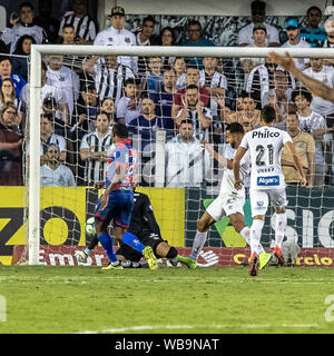 Il Santos, Brasile. 25 Ago, 2019. 0 al tempo di emisaturazione. Credito: Richard Callis/FotoArena/Alamy Live News Foto Stock