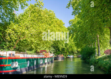 Toulouse, Francia - Giugno.30.2018:estate guarda sul Canal du Midi canal a Tolosa, Franco meridionale Foto Stock