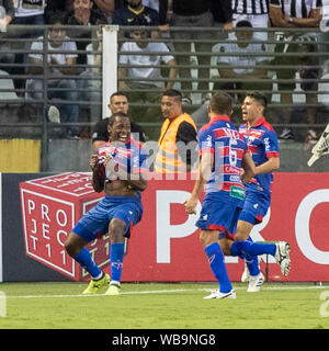 Il Santos, Brasile. 25 Ago, 2019. 0 al tempo di emisaturazione. Credito: Richard Callis/FotoArena/Alamy Live News Foto Stock