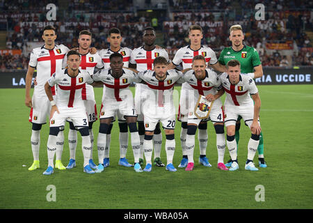 Roma, Italia. 26 Ago, 2019. Roma, Italia - 25 agosto 2019: Genova team prima della serie di una partita di calcio tra la Roma e Genova FC, allo Stadio Olimpico di Roma. Credit: Indipendente Agenzia fotografica/Alamy Live News Foto Stock