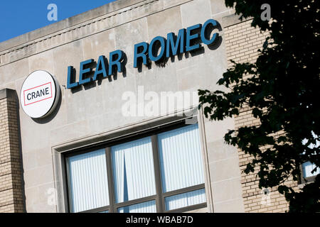 Un logo segno al di fuori della sede di Lear Romec, una filiale della società di gru, in Elyria, Ohio, 11 agosto 2019. Foto Stock