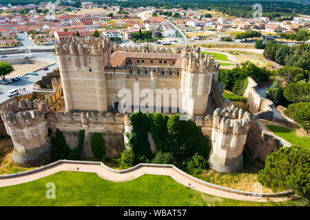 Vista aerea di impressionanti medievale castello di Coca, Spagna Foto Stock