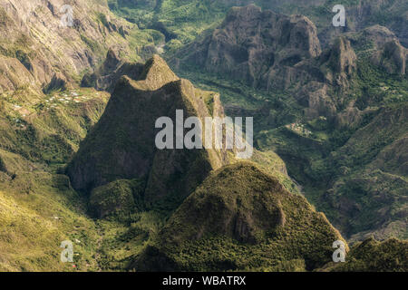 Cirque di mafate, altopiano dell'isola di Reunion , Vista dal vertice maïdo. Foto Stock