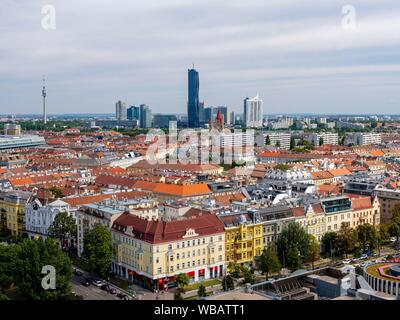 Vista sulla città, vista dal Riesenrad am Prater per il complesso delle Nazioni Unite, Donaustadt, Vienna, Austria Foto Stock