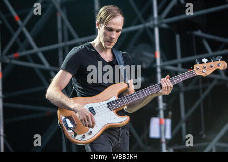 Torino Italia. Il 24 agosto 2019. La American indie rock band a basso suona dal vivo sul palco di spazio 211 durante il "Festival odierna 2019'. Foto Stock