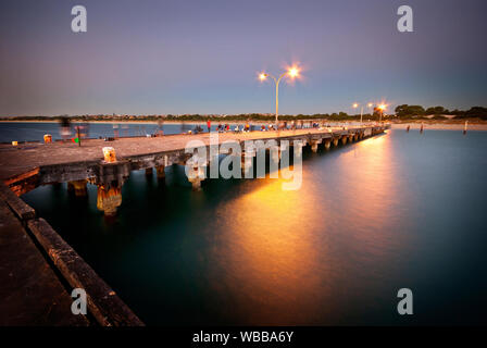 Coogee Beach Jetty al crepuscolo. Fremantle, Australia occidentale, Australia Foto Stock