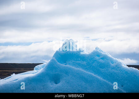 Grandi iceberg sul lago Jökulsárlón in Islanda Foto Stock