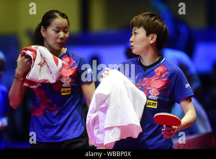 Olomouc, Repubblica Ceca. 24 Ago, 2019. Da sinistra della Cina di GU Yuting e MU Zi win donne doppio titolo ping pong's Czech aprire il 2019 ITTF World Tour, a Olomouc, Repubblica ceca, 25 agosto 2019. Credito: Ludek Perina/CTK foto/Alamy Live News Foto Stock