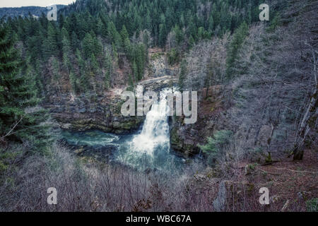 Incredibili cascate Saut du Doubs sul confine della Francia e Svizzera, panorama Foto Stock