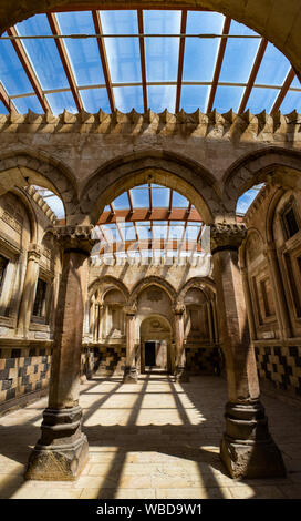 Turchia: la sala cerimoniale nel mezzo di harem di Ishak Pasha Palace, semi-rovinato palazzo del periodo Ottomano (1685-1784), famoso palazzo storico Foto Stock