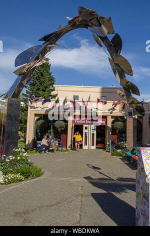 Visitare Anchorage Information Center si trova all' angolo della Quarta Avenue e F Street nel centro cittadino di Anchorage in Alaska,. Foto Stock