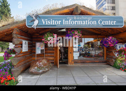 Visitare Anchorage Information Center si trova all' angolo della Quarta Avenue e F Street nel centro cittadino di Anchorage in Alaska,. Foto Stock