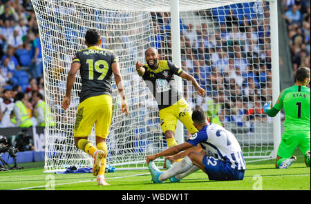 Nathan Redmond di Southampton festeggia dopo aver segnato il loro secondo obiettivo durante il match di Premier League tra Brighton e Hove Albion e Southampton presso la American Express Community Stadium , Brighton , 24 agosto 2019 solo uso editoriale. No merchandising. Per le immagini di calcio FA e Premier League restrizioni si applicano inc. no internet/utilizzo mobile senza licenza FAPL - per i dettagli contatti Football Dataco Foto Stock