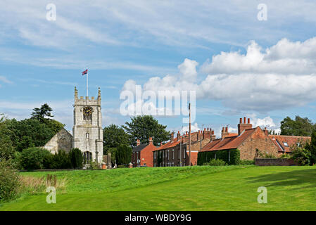 Chiesa di tutti i Santi nel villaggio di Cawood, North Yorkshire, Inghilterra, Regno Unito Foto Stock