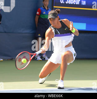 New York, Stati Uniti d'America. 26 Ago, 2019. Giorno 1 Caroline Garcia (FRA) nel primo round match fotografico Anne Parker International Sports Fotos Ltd/Alamy Live News Credito: Roger Parker/Alamy Live News Foto Stock