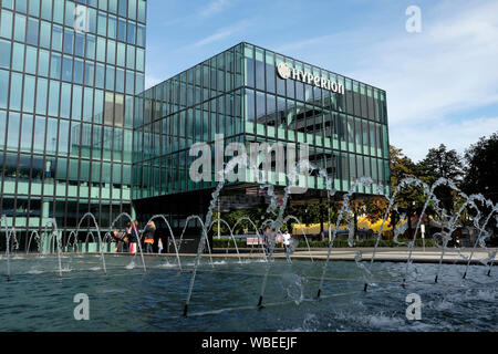 Una vista ravvicinata della Hyperion hotel, Formerly Ramada Plaza Basel, Svizzera Foto Stock