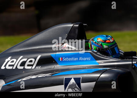 Auto 94, Driver Sebastian Alvarez, Double R, Oulton Park per la F4 Campionato Foto Stock