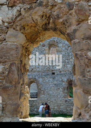 L'arcata del monastero medievale Manasija fortezza nel Despotovac, Serbia Europa Foto Stock