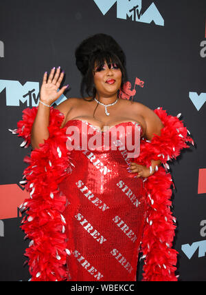 Newark, Stati Uniti d'America. 26 Ago, 2019. Newark, NJ, Stati Uniti d'America. 26 ago 2019. Lizzo assiste il 2019 MTV Video Music Awards presso il Centro Prudential su agosto 26, 2019 a Newark, New Jersey. Foto: imageSPACE/MediaPunch Credito: MediaPunch Inc/Alamy Live News Credito: MediaPunch Inc/Alamy Live News Foto Stock