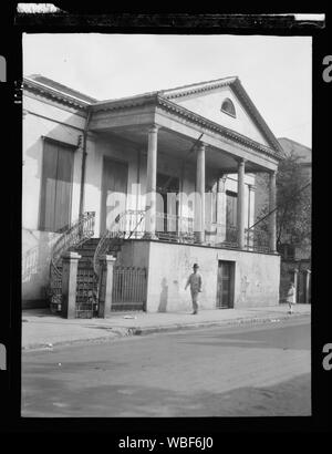 General Beauregard's house, 1113 Chartres Street, New Orleans Abstract/medio: Genthe Arnold, 1869-1942, fotografo. Foto Stock