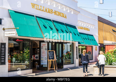 Agosto 20, 2019 Palo Alto / CA / STATI UNITI D'AMERICA - Willams-Sonoma store nell'esclusivo Stanford Shopping Center; Williams-Sonoma, Inc. è un American retail comp Foto Stock