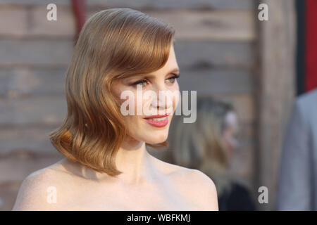 Los Angeles, Stati Uniti d'America. 26 Ago, 2019. Jessica Chastain presso la New Line Cinema 'Esso Capitolo Due' Premiere Mondiale tenutosi presso il Regency Village Theatre di Westwood, CA, 26 agosto 2019. Photo credit: Giuseppe Martinez/PictureLux Credito: PictureLux/Hollywood Archive/Alamy Live News Foto Stock