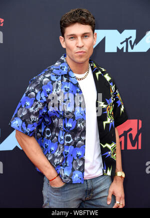 Joey Essex frequentando gli MTV Video Music Awards 2019 tenutosi presso il Prudential Center di Newark, New Jersey. Foto Stock