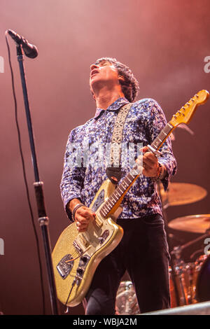 Torino Italia. Il 25 agosto 2019. Il cantante inglese/cantautore e chitarrista JOHNNY MARR si esibisce dal vivo sul palco di spazio 211 durante il "Festival odierna 2019' Foto Stock