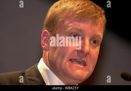 Libdem al Rally Meadowbank, Edimburgo stasera ( Martedì 29/5/01) il quale è stato affrontato da leader Charles Kennedy, MP Foto Stock