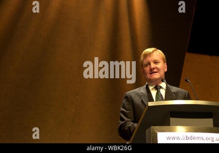 Libdem al Rally Meadowbank, Edimburgo stasera ( Martedì 29/5/01) il quale è stato affrontato da leader Charles Kennedy, MP. Foto Stock