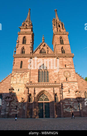 Basilea Cathderal (Basler Munster). Basel, Svizzera Foto Stock