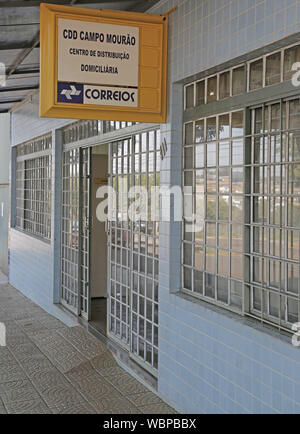 Curitiba, Brasile. 26 Ago, 2019. azienda posseduta per essere privatizzate. Nella foto, uffici postali in Camourão. Credito: Dirceu Portugrtugal/FotoArena/Alamy Live News Foto Stock