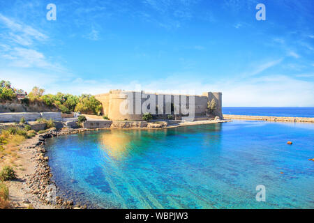 I punti di riferimento del nord di Cipro - medievale castello veneziano in Kyrenia Foto Stock