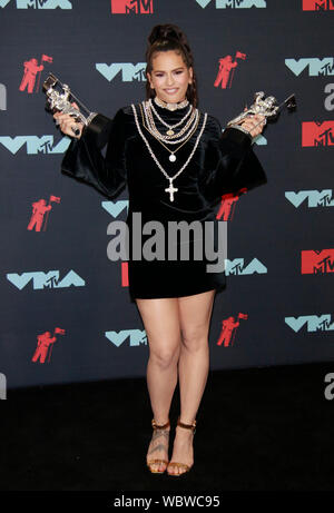 Newark, NJ, Stati Uniti d'America. 26 Ago, 2019. Rosalia in sala stampa al 2019 MTV VMAs a Prudential Center a Newark, New Jersey. Il 26 agosto 2019. Credito: Dc/media/punzone Alamy Live News Foto Stock