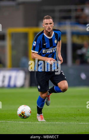 Milano Skriniar (Inter) durante l'italiano 'Serie A' match tra Inter 4-0 Lecce a Giuseppe Meazza il 26 agosto 2019 a Milano (Italia). Credito: Maurizio Borsari/AFLO/Alamy Live News Foto Stock