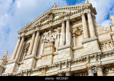 La chiesa di Santa Maria di Nazaret, dalla Fondamenta degli Scalzi, Venezia, Italia Foto Stock