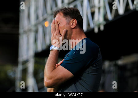 Londra, Regno Unito. Il 27 agosto 2019. Ralph Hasenhuttl di Southampton durante il Carabao Cup match tra Fulham e Southampton a Craven Cottage, Londra martedì 27 agosto 2019. (Credit: Leila Coker | MI News) solo uso editoriale, è richiesta una licenza per uso commerciale. Nessun uso in scommesse, giochi o un singolo giocatore/club/league pubblicazioni. La fotografia può essere utilizzata solo per il giornale e/o rivista scopi editoriali: Credito MI News & Sport /Alamy Live News Foto Stock