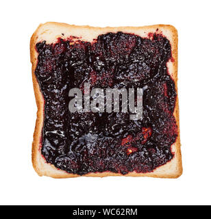Vista superiore del sandwich aperto con toast e marmellata di mirtilli isolati su sfondo bianco Foto Stock