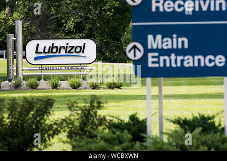 Un segno del logo al di fuori di una struttura occupata da Lubrizol in Painesville, Ohio, 11 agosto 2019. Foto Stock