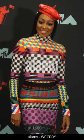 Agosto 26, 2019, Newark, New York, Stati Uniti d'America: Singer MONICA assiste il 2019 MTV VMAs sala stampa tenutasi presso il Centro Prudential. (Credito Immagine: © Nancy Kaszerman/ZUMA filo) Foto Stock