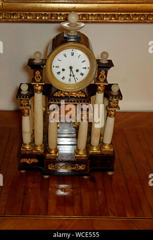 Ripiano vecchio / Mantel orologio da tavolo da 1820ES Foto Stock