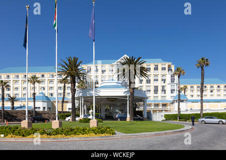 Ingresso per il lusso di Table Bay Hotel e Camelot Spa a V e A Waterfront, Città del Capo, Western Cape, Sud Africa Foto Stock