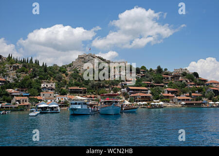 Simena è in realtà l antico nome di Lycian per esso. In turco, è noto come Kalekoy che si traduce in "Castello Village". Foto Stock